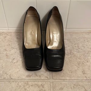 Black block heel Shoes
